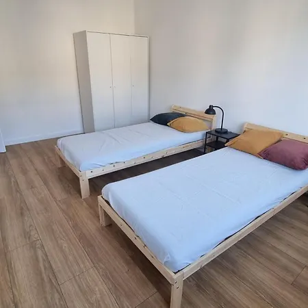 Czasem Morze, Czasem غدينيا