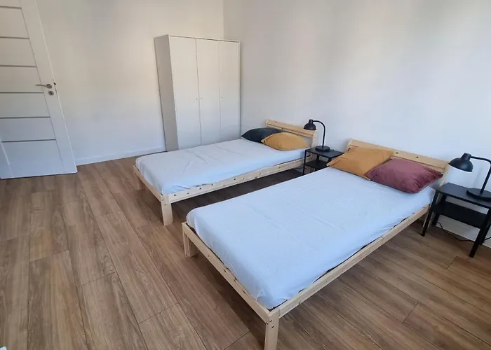 Czasem Morze, Czasem غدينيا